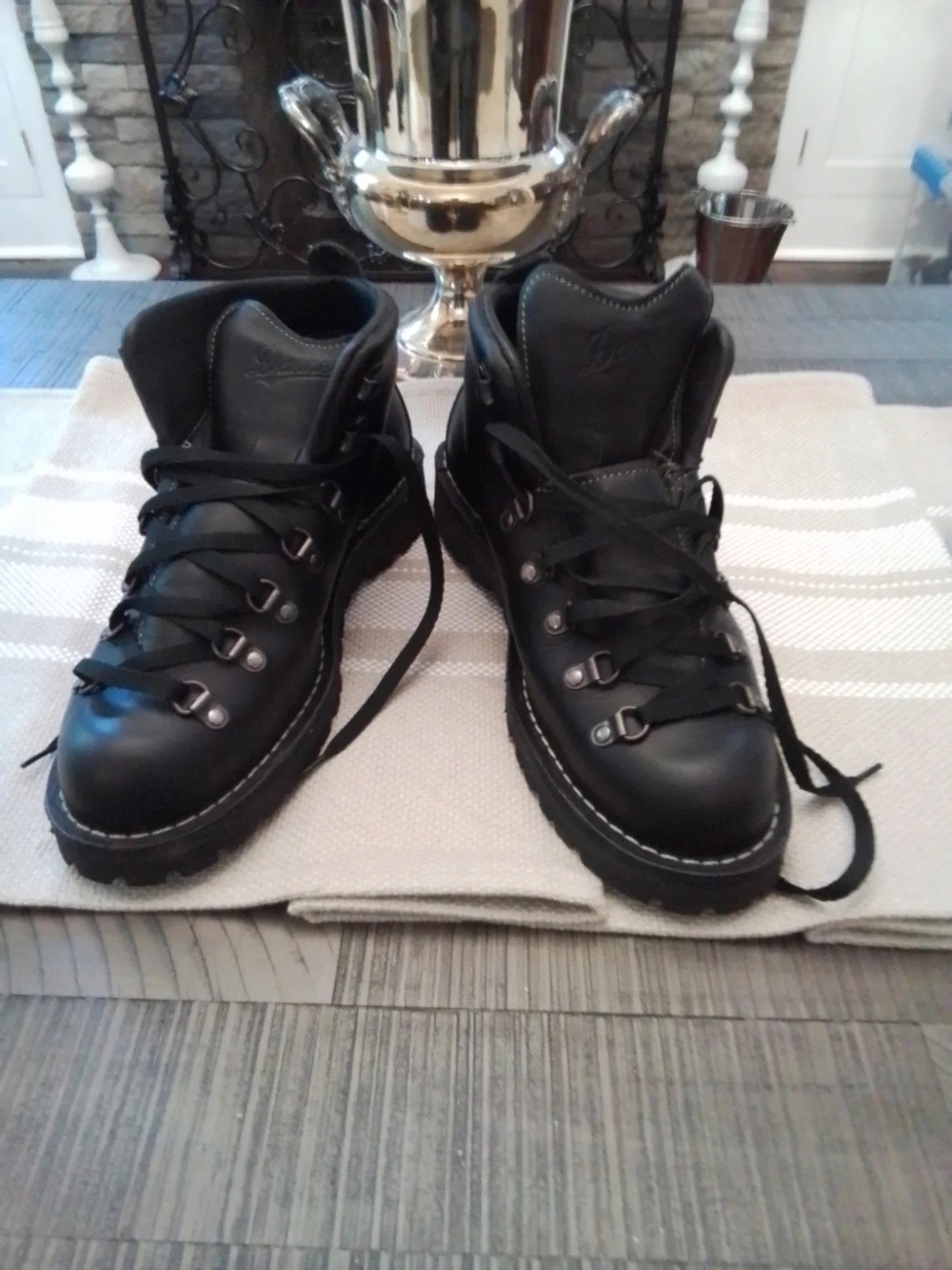 Danner Men's Black Leather Lace-Up Ankle Boots